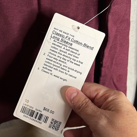 566. Lululemon Classic-Fit Cotton-Blend Long Sleeve sizes Sleeve in garnet red - Picture 4 of 7